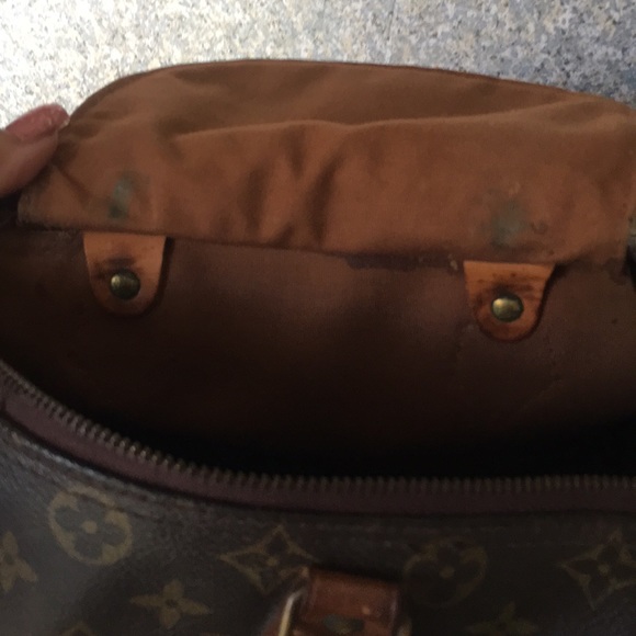 Louis Vuitton Purse - Picture 5 of 8